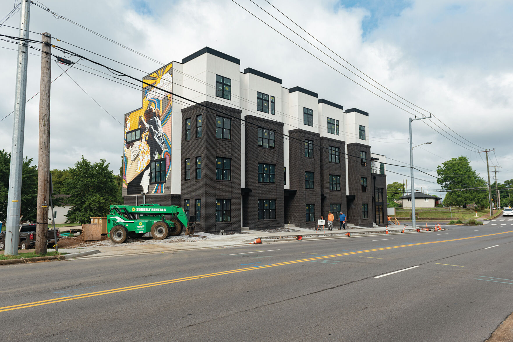 WalkwJR-8788.jpg